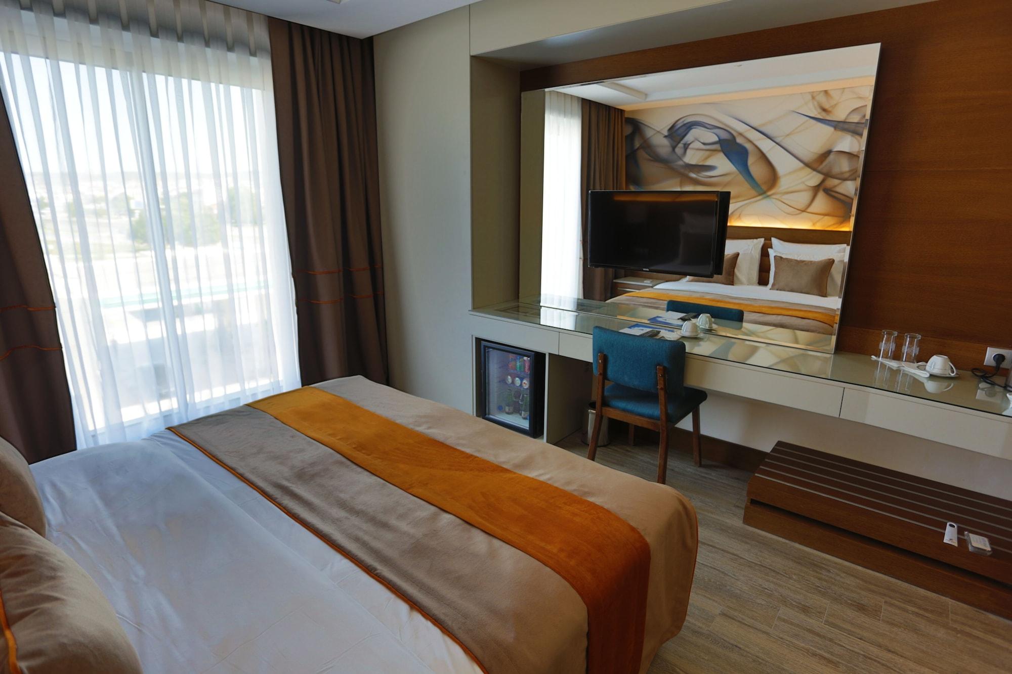 B Business & Otel