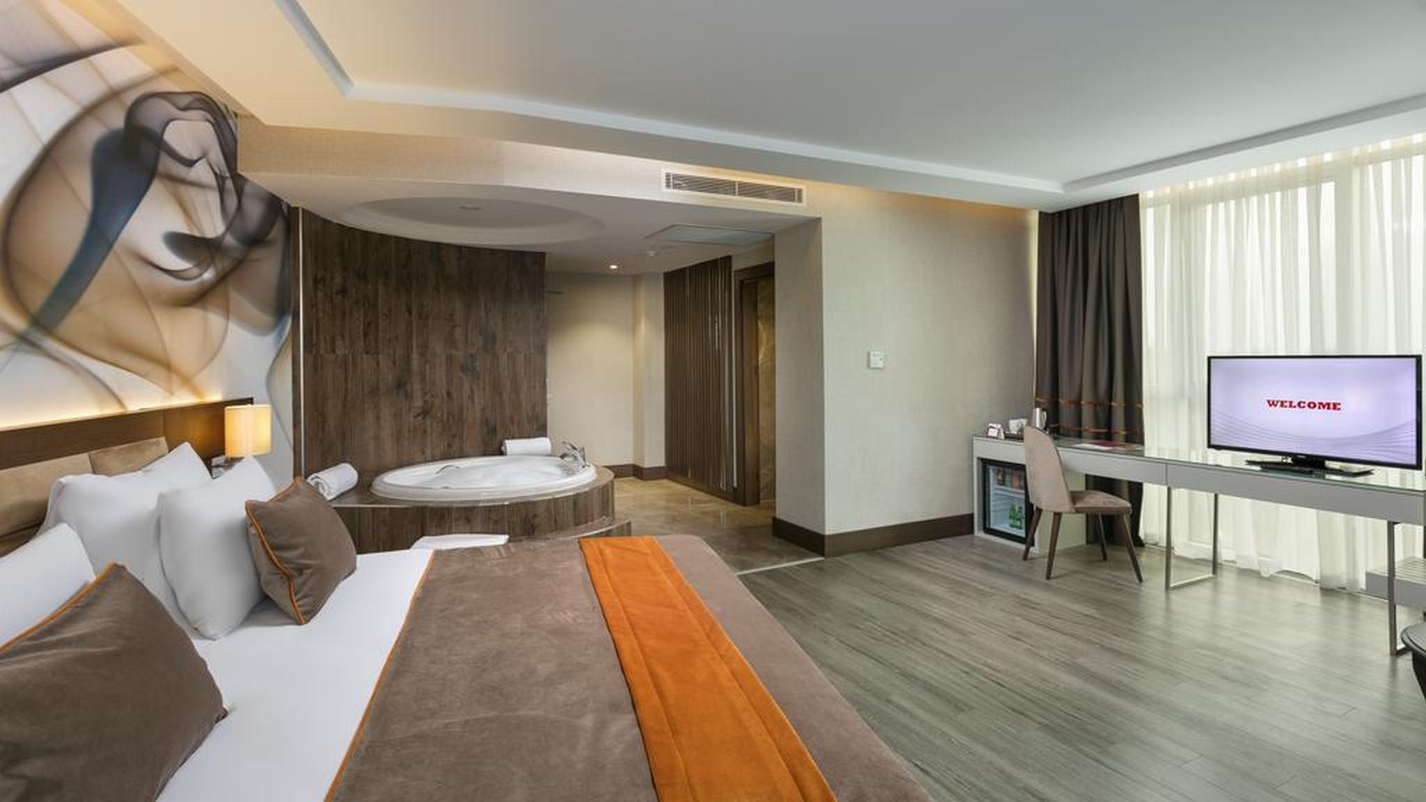 Otel B Business &