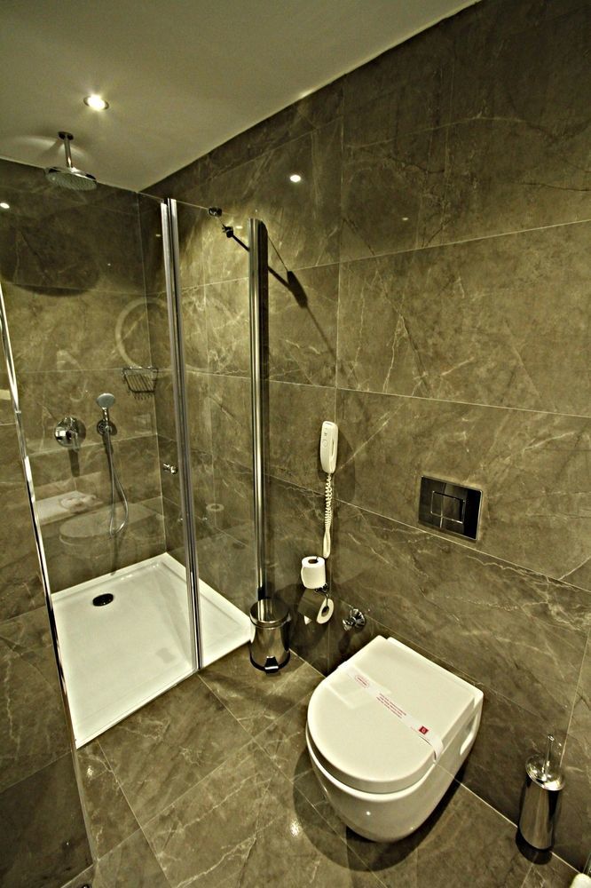 Otel B Business &