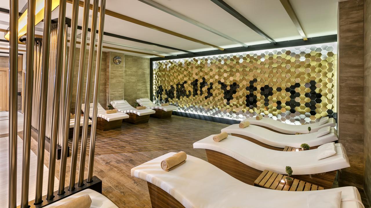 Otel B Business &