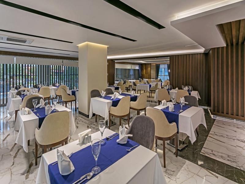 Otel B Business & 5*