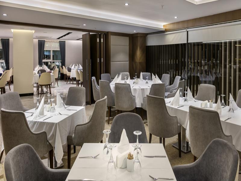 Otel B Business & 5*