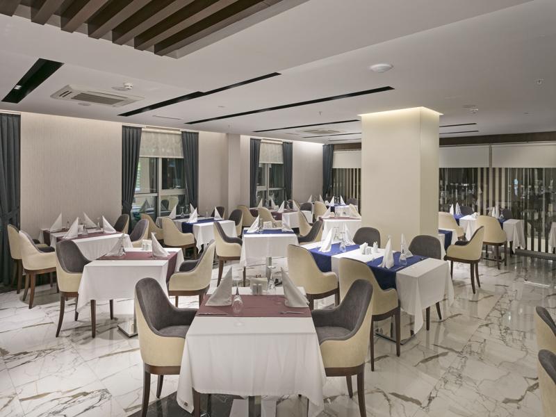 Otel B Business & 5*
